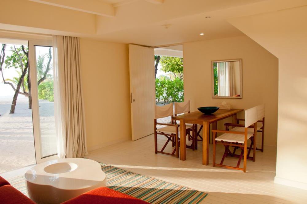 content/hotel/Holiday Inn Kandooma/Accommodation/Beach Villa/HIKandooma-Acc-BeachVilla-04.jpg